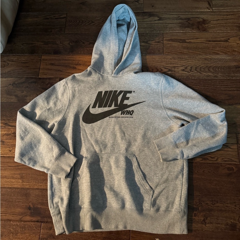 Nike Heather Gray Hoodie with Black Swoosh Women’s Size XL